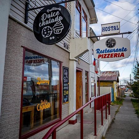 Hostal Alcazar Hostel Puerto Natales Ngoại thất bức ảnh