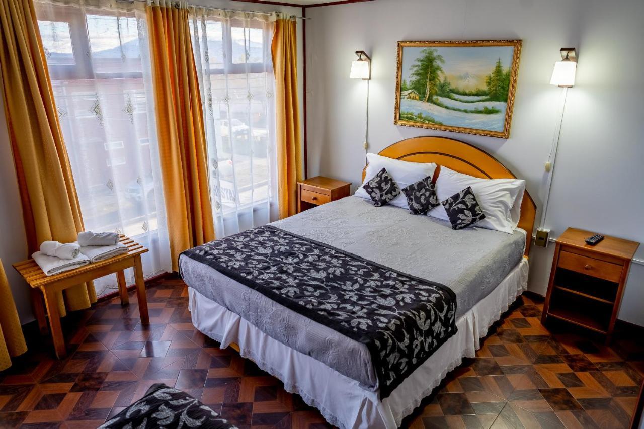 Hostal Alcazar Hostel Puerto Natales Ngoại thất bức ảnh