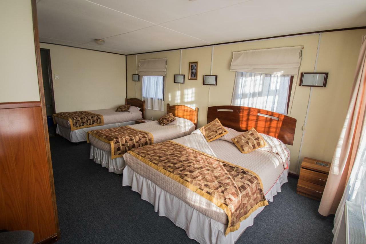 Hostal Alcazar Hostel Puerto Natales Ngoại thất bức ảnh