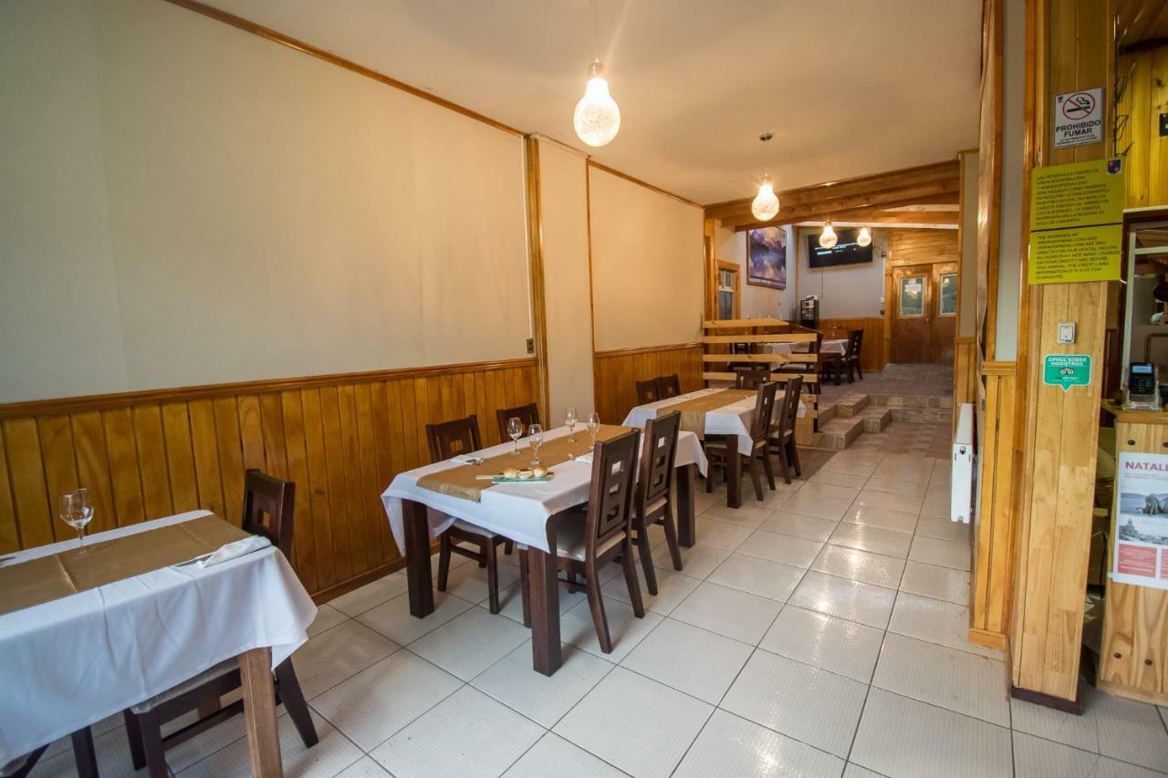 Hostal Alcazar Hostel Puerto Natales Ngoại thất bức ảnh